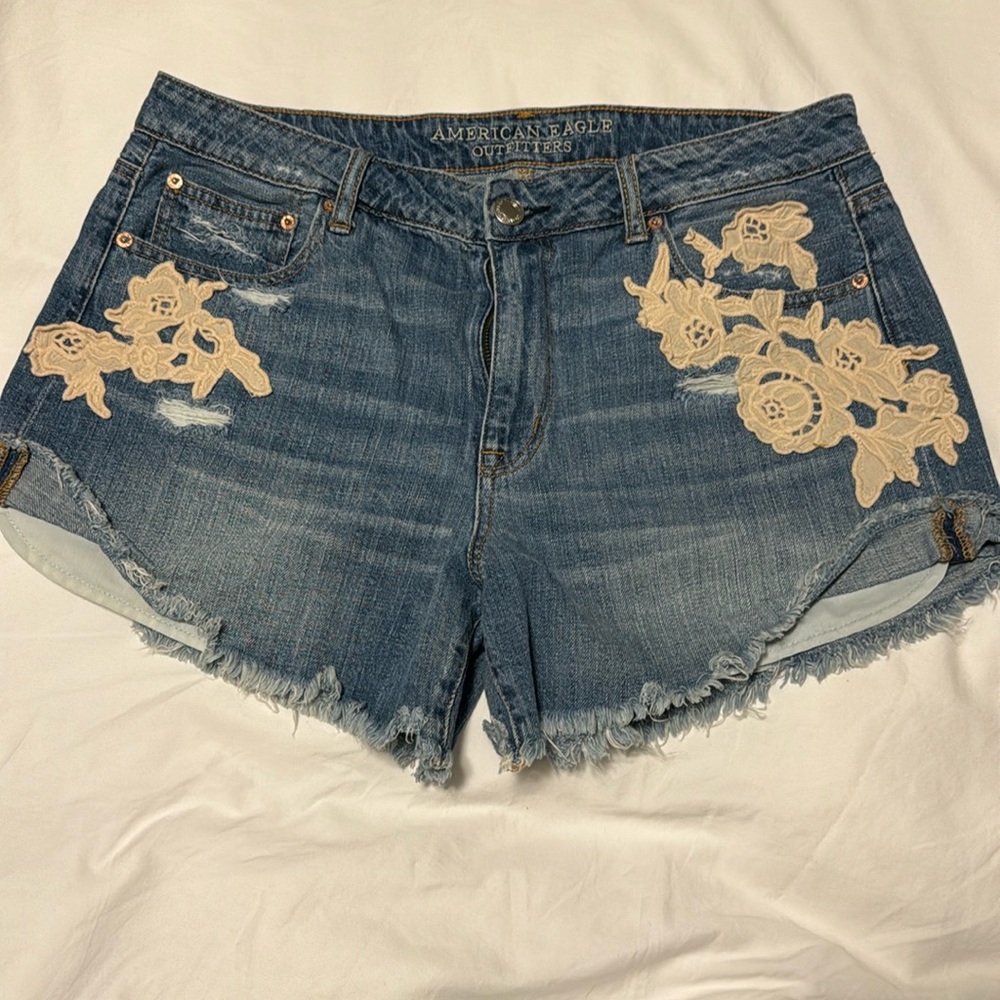 American Eagle Hi-Rise Festival Short - Size 14
